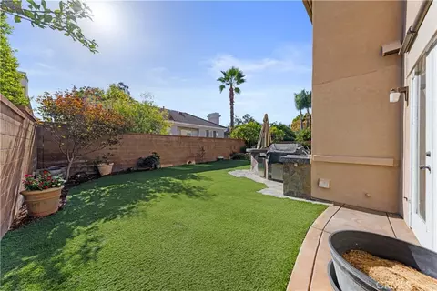 Exterior - 48 Parkcrest, Irvine, CA 92620 photo 3 of 9