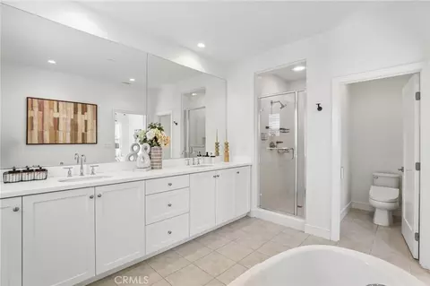 Bath - 106 Yellow Iris, Irvine, CA 92618 photo 1 of 4
