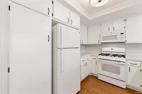 Kitchen - 115 Greenfield, Irvine, CA 92614 photo 4 of 6