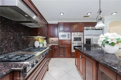 Kitchen - 32 Grassland, Irvine, CA 92620 photo 6 of 7