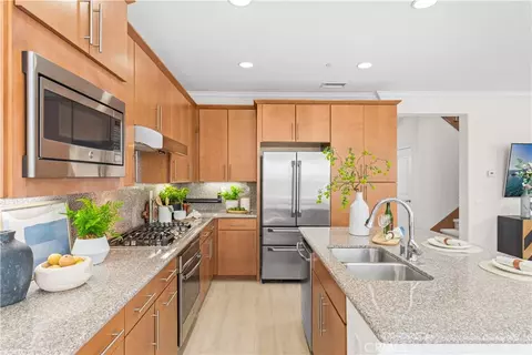 Kitchen - 191 Firefly, Irvine, CA 92618 photo 4 of 5
