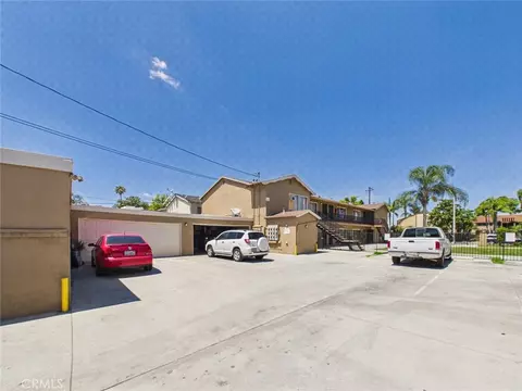 Exterior - 2312 Commonwealth, Fullerton, CA 92831 photo 6 of 8