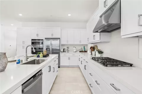 Kitchen - 324 Merit, Irvine, CA 92618 photo 2 of 2