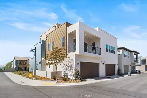 Exterior - 324 Merit, Irvine, CA 92618 photo 4 of 7