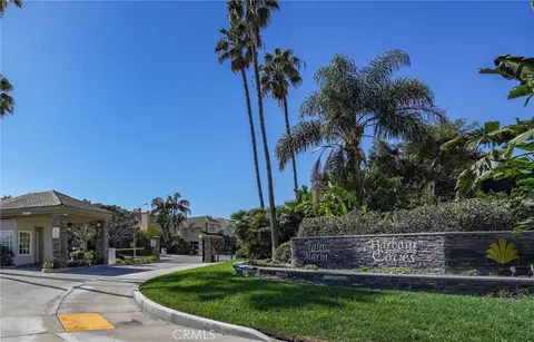 16261 Santa Barbara Ln, Huntington Beach, CA 92649