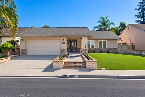 23752 Via Navarra, Mission Viejo, CA 92691