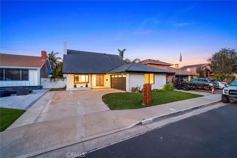 10091 Edye Dr, Huntington Beach, CA 92646