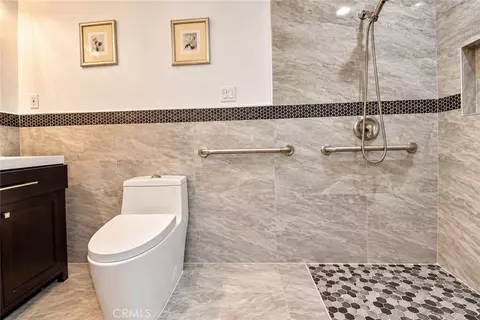 Bath - 17841 Collins, Villa Park, CA 92861 photo 6 of 7