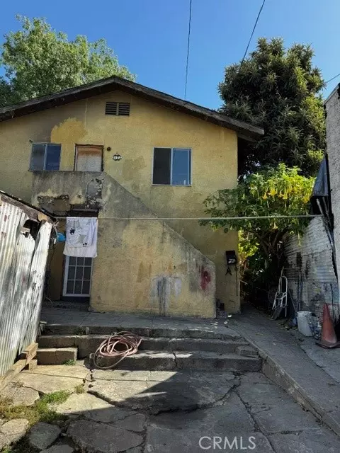 4172 Service St, Los Angeles, CA 90063