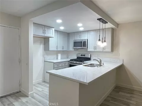 6825 Alabama Ave #317, Canoga Park, CA 91303