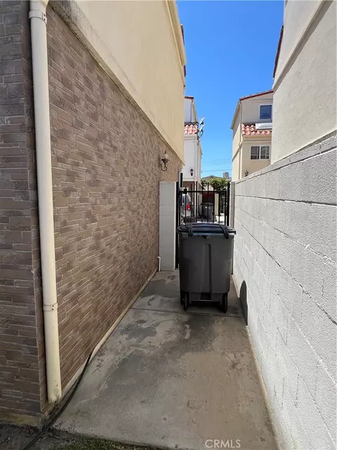 Exterior - 636 E 220th, Carson, CA 90745 photo 5 of 5