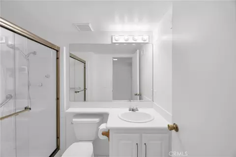Bath - 14296 Suffolk, Westminster, CA 92683 photo 1 of 7