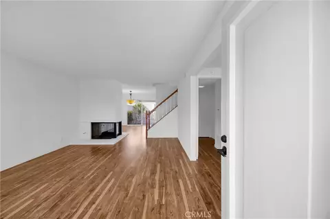 Living - 14296 Suffolk, Westminster, CA 92683 photo 3 of 7