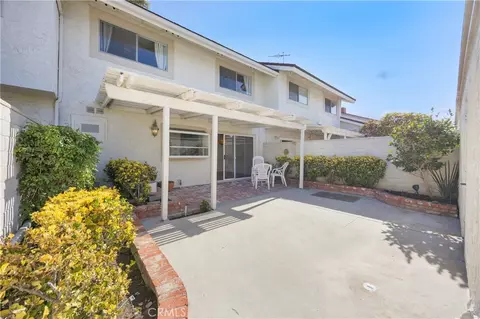 Exterior - 14296 Suffolk, Westminster, CA 92683 photo 4 of 10
