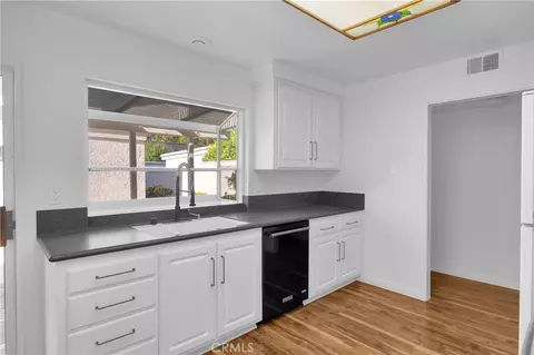 Kitchen - 14296 Suffolk, Westminster, CA 92683 photo 1 of 4