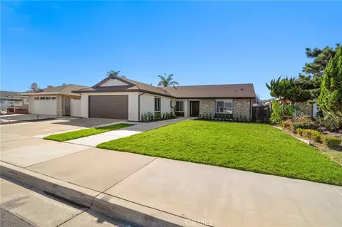 21341 Seaforth Ln, Huntington Beach, CA 92646