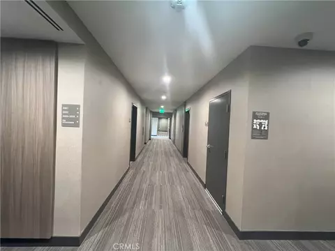 Entry Way - 39 S Los Robles #3002, Pasadena, CA 91101 photo 2 of 3