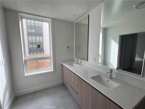 Bath - 39 S Los Robles #3002, Pasadena, CA 91101 photo 2 of 3