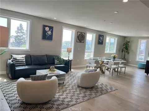 Living - 39 S Los Robles #3002, Pasadena, CA 91101 photo 4 of 6