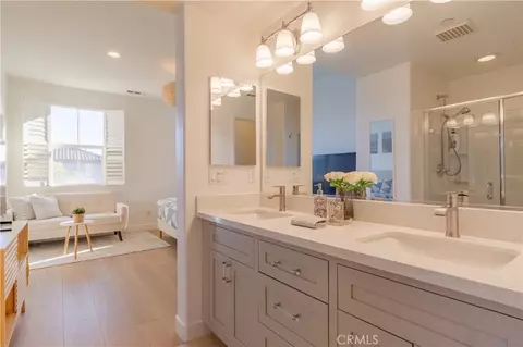Bath - 8056 Torino, Stanton, CA 90680 photo 5 of 8