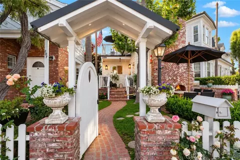 209 Diamond Ave, Newport Beach, CA 92662