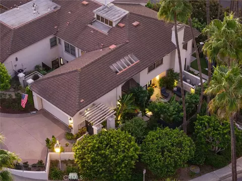51 Seabrook Cv, Newport Beach, CA 92660