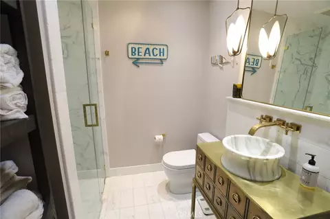 Bath - 5459 Oleta, Long Beach, CA 90815 photo 1 of 6