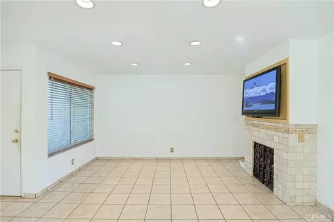 Living - 11 Orchard, Irvine, CA 92618 photo 2 of 5