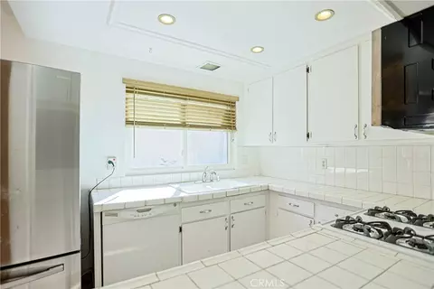 Kitchen - 11 Orchard, Irvine, CA 92618 photo 1 of 3