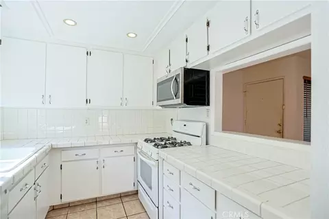 Kitchen - 11 Orchard, Irvine, CA 92618 photo 2 of 3