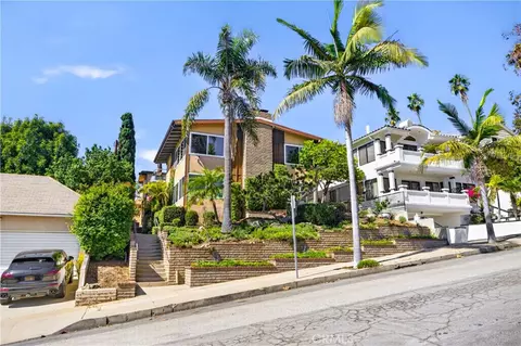 Exterior - 145 Bennett Ave, Long Beach, CA 90803 photo 2 of 7