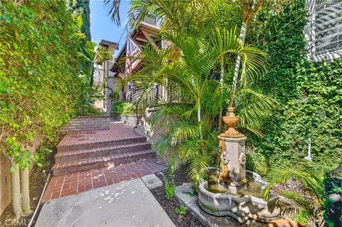 Exterior - 145 Bennett Ave, Long Beach, CA 90803 photo 4 of 7