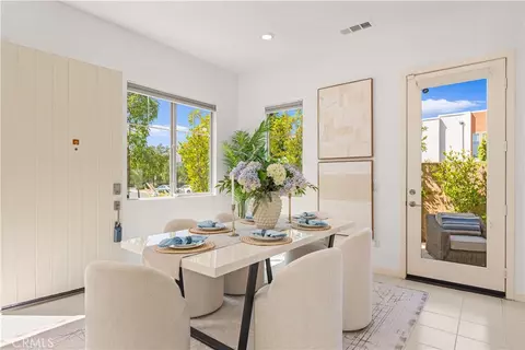 Dining - 129 Terrapin, Irvine, CA 92618 photo 2 of 3