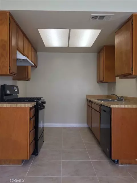 Kitchen - 3111 Jaguar Way E, Ontario, CA 91764 photo 3 of 3