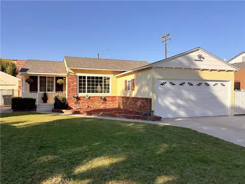 2913 Candlewood St, Lakewood, CA 90712