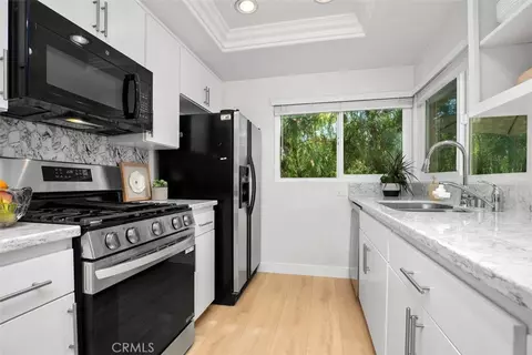Kitchen - 58 Clearbrook, Irvine, CA 92614 photo 3 of 4