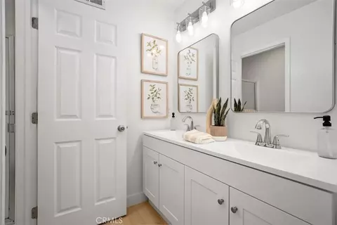 Bath - 58 Clearbrook, Irvine, CA 92614 photo 1 of 2