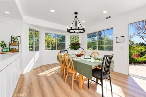 Dining - 2043 Vista Valle Verde Dr, Fallbrook, CA 92028 photo 1 of 2