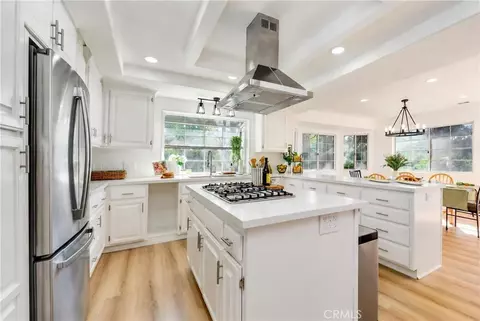 Kitchen - 2043 Vista Valle Verde Dr, Fallbrook, CA 92028 photo 1 of 3