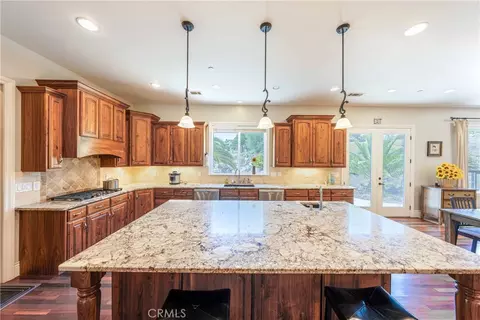Kitchen - 31418 Calle De Talar, Bonsall, CA 92003 photo 2 of 4