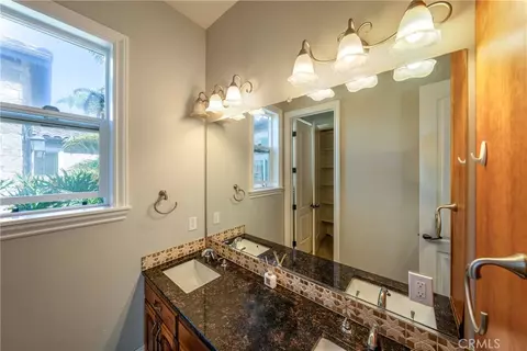 Bath - 31418 Calle De Talar, Bonsall, CA 92003 photo 3 of 6