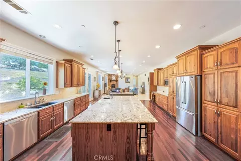 Kitchen - 31418 Calle De Talar, Bonsall, CA 92003 photo 1 of 4