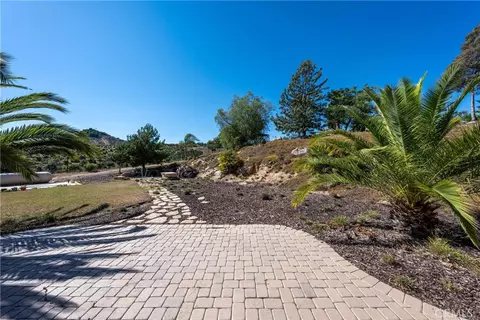 Exterior - 31418 Calle De Talar, Bonsall, CA 92003 photo 3 of 6