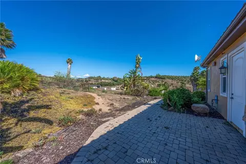 Exterior - 31418 Calle De Talar, Bonsall, CA 92003 photo 5 of 6