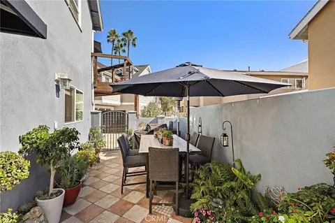 Exterior - 5289 E Appian Way, Long Beach, CA 90803 photo 5 of 7