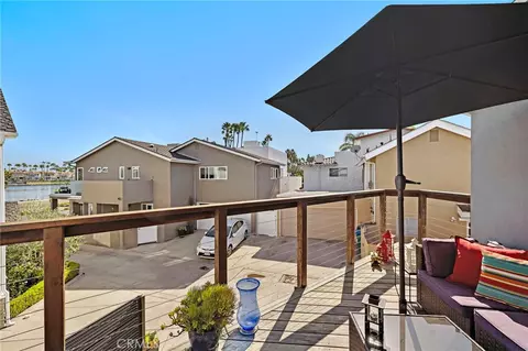 Exterior - 5289 E Appian Way, Long Beach, CA 90803 photo 3 of 7