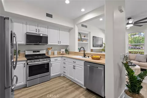 Kitchen - 42 Bayley, Ladera Ranch, CA 92694 photo 1 of 2