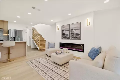 Living - 635 Plumer, Costa Mesa, CA 92627 photo 3 of 4