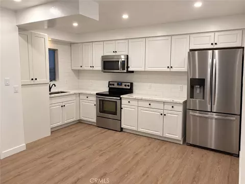 810 Edgewood St #202, Inglewood, CA 90302