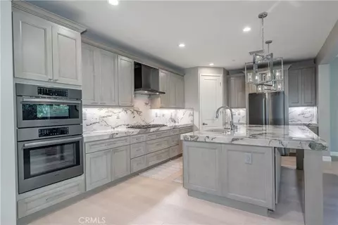 19421 Snowdon Ln, Huntington Beach, CA 92646